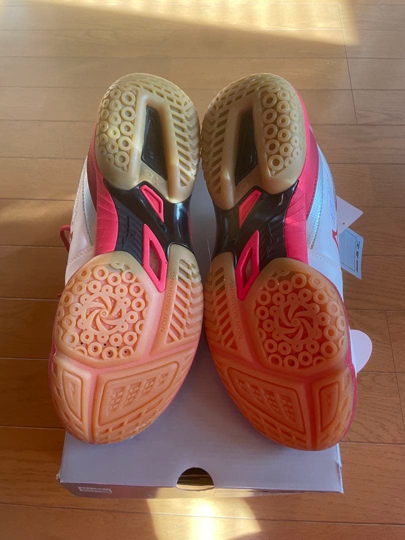 ミズノ　wavefang SS2 28.5cm 新品