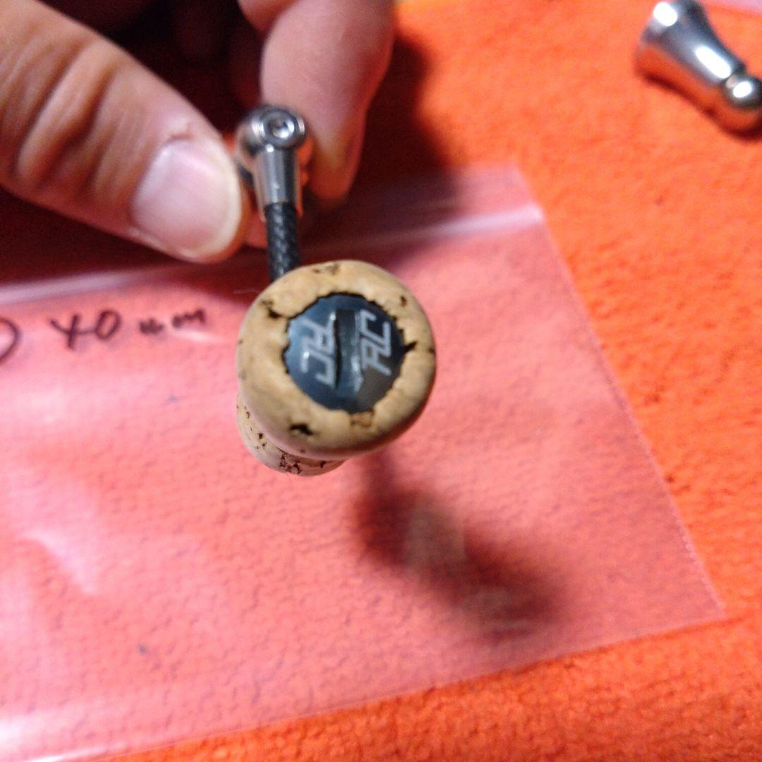 リヴァイブ　カーボン　ファンネル　　　　　ハンドル　40mm　ダイワ用