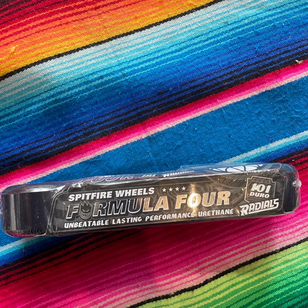 スケートボード Spitfire Formula Four 58mm101a Radial