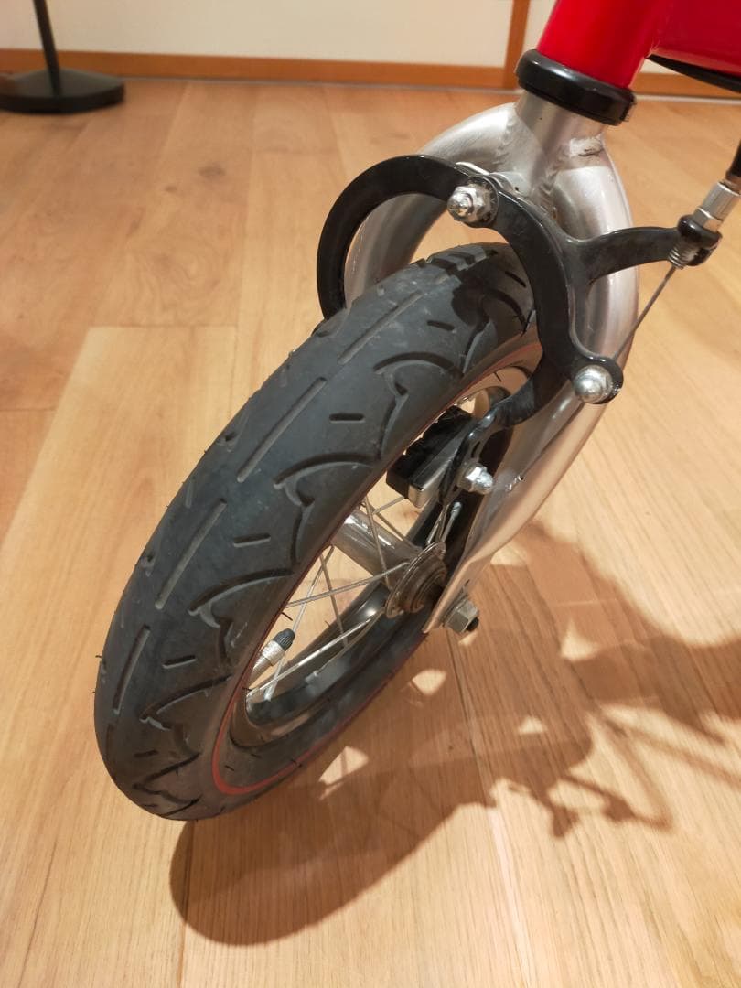 へんしんバイク 12インチ Henshin Bikeレッド スタンド付