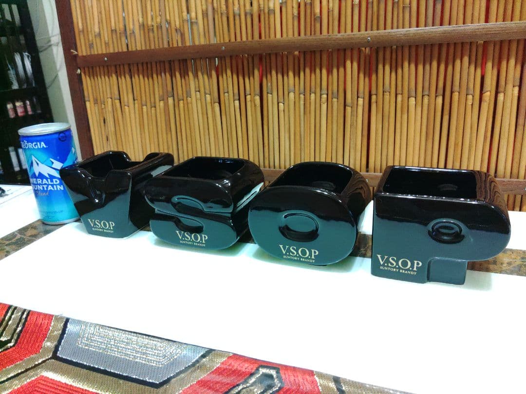サントリー　ブランデーVSOP　ノベルティ　陶器製小物入れ　かわいい　当時物