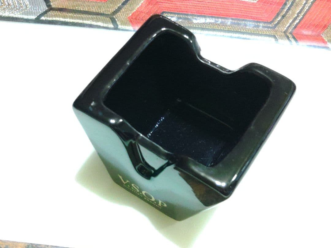 サントリー　ブランデーVSOP　ノベルティ　陶器製小物入れ　かわいい　当時物