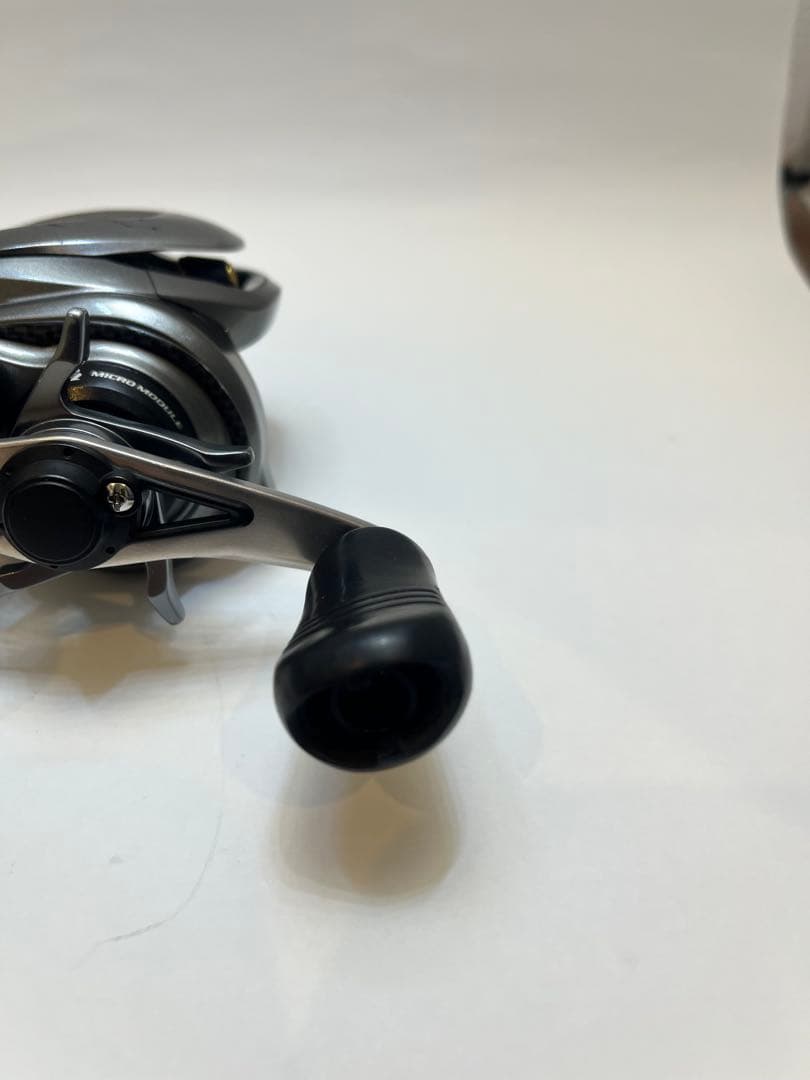 SHIMANO 15メタニウムDC HG 右ハンドル 後期モデル