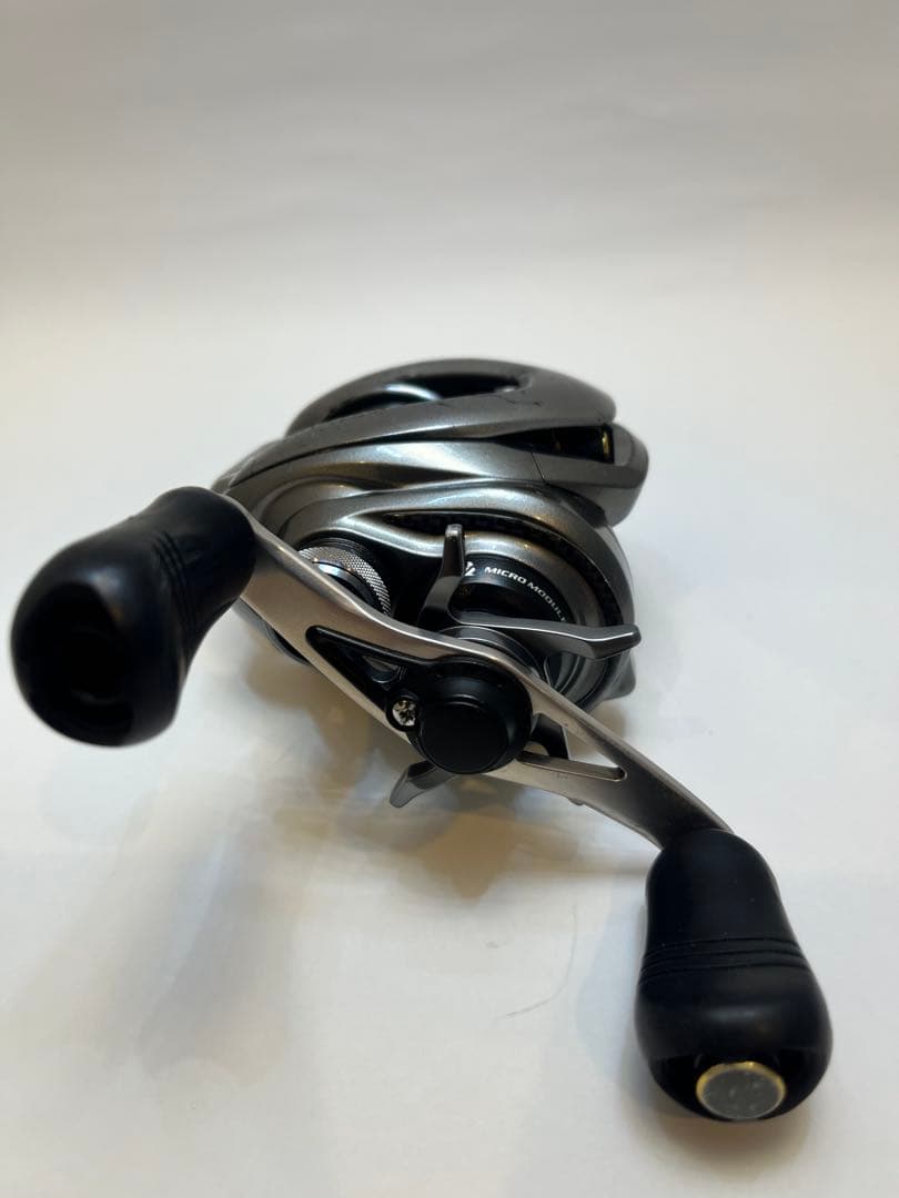SHIMANO 15メタニウムDC HG 右ハンドル 後期モデル