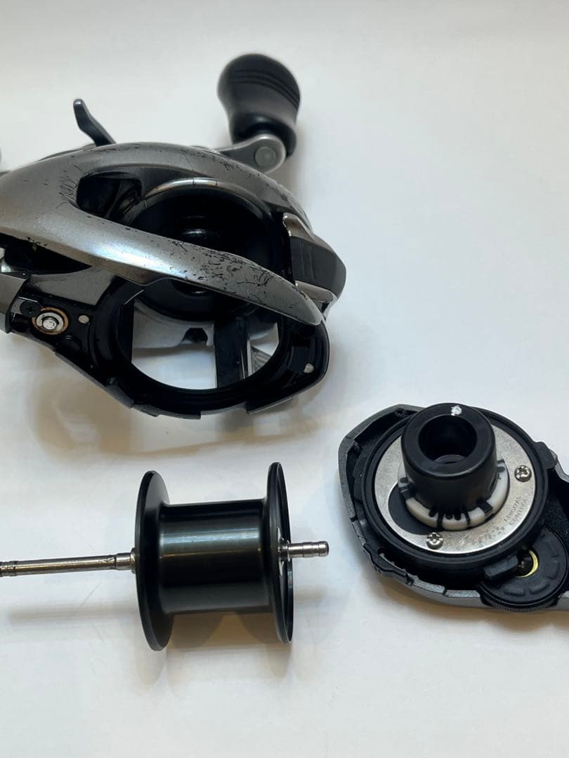 SHIMANO 15メタニウムDC HG 右ハンドル 後期モデル