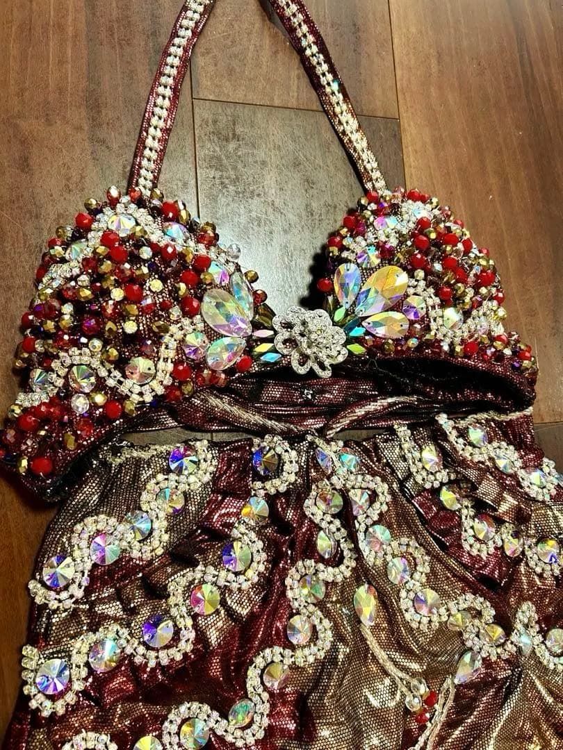 【値下げ中】ベリーダンス　衣装　エジプト製　ゴールド　赤