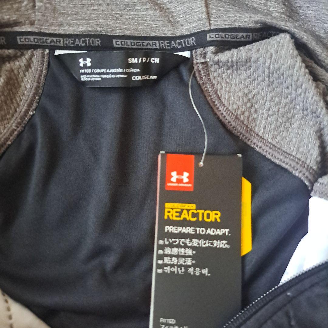 UNDER ARMOUR　サイズSM トレーニングウェア