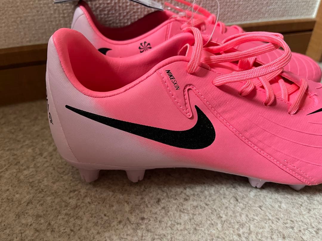 ☆新品☆ 未使用 NIKE サッカースパイク 25センチ ピンク