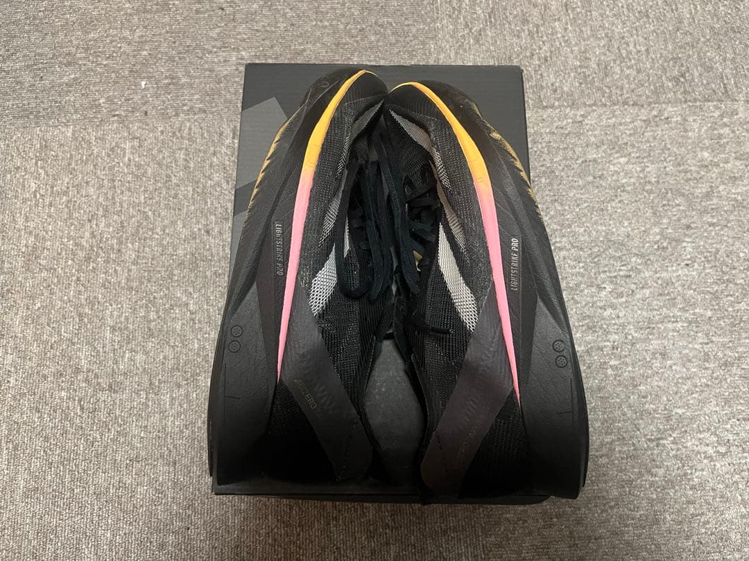 Adizero タクミ セン 10