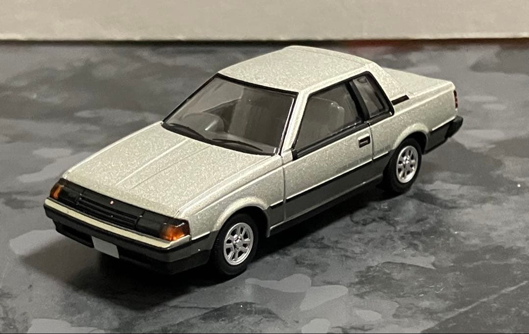 トミカリミテッドヴィンテージネオ　トヨタ　セリカ　1600GT-R シルバー