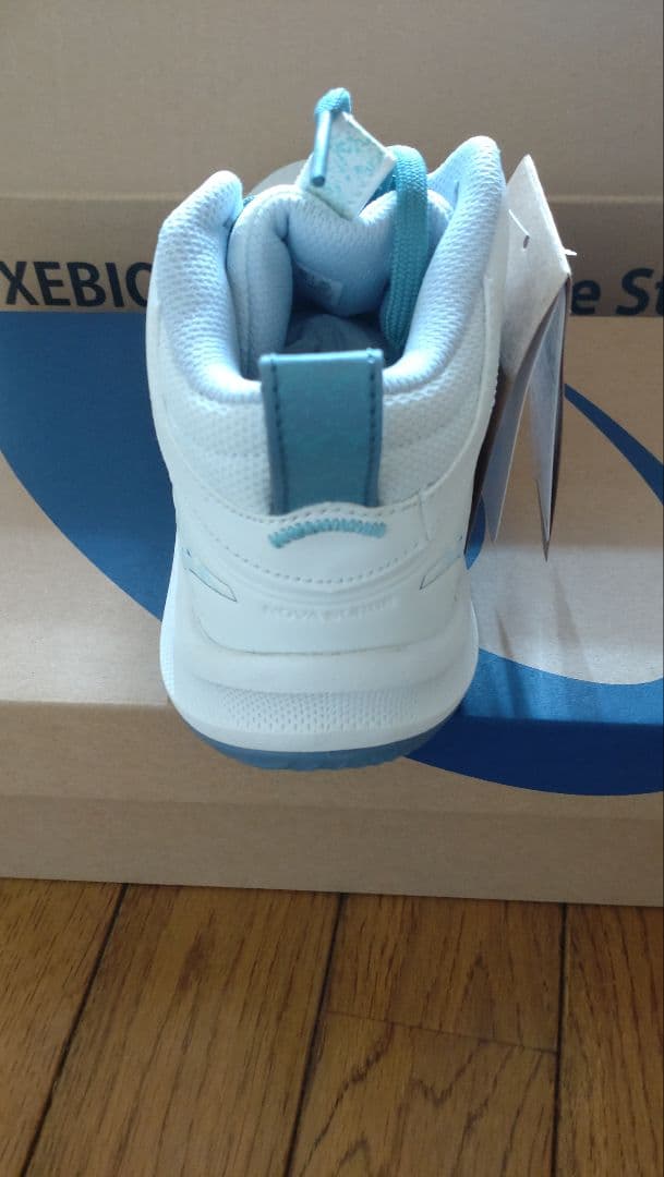 【新品未使用】ASICS NOVA SURGE 3 GS 23cm バッシュ