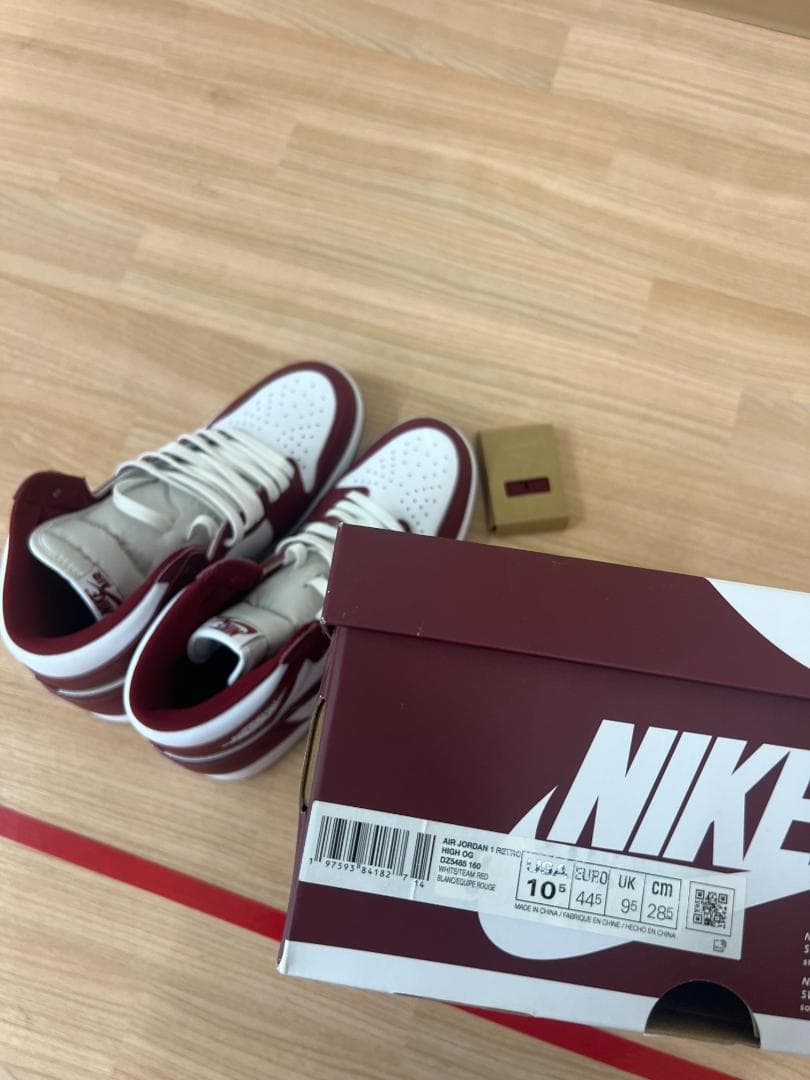 NIKE Air Jordan 1 バーガンディ/ホワイト