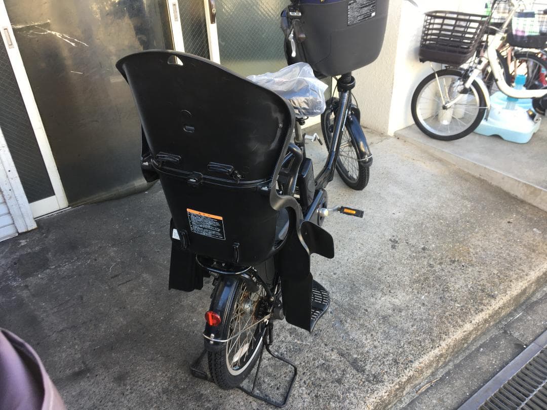 地域限定送料無料　ギュットミニ　13,2AH　三人乗り　黒　神戸市　電動自転車