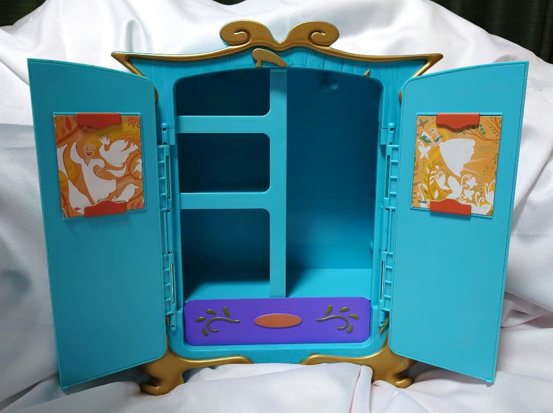 【希少】ディズニーストア ラプンツェル クローゼット