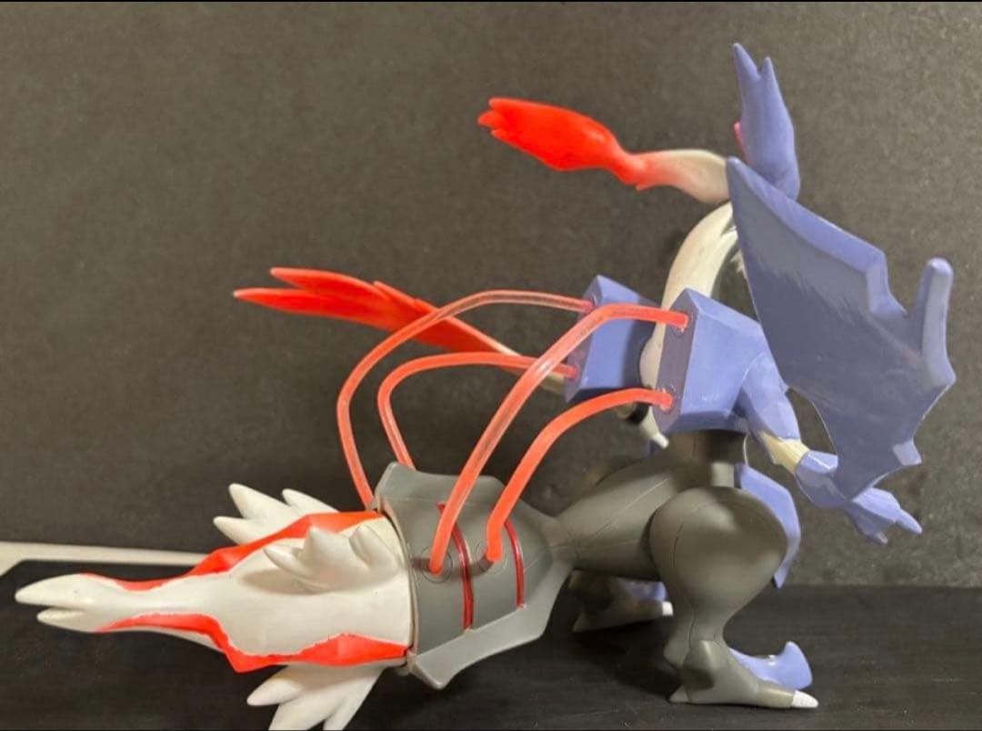 ポケモン スケールワールド ホワイトキュレム 色違い