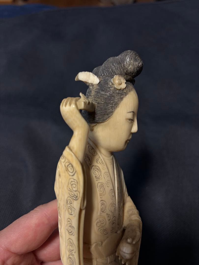 極上古美術品　マンモス　清の時代　美人像513g 台座付き32cm