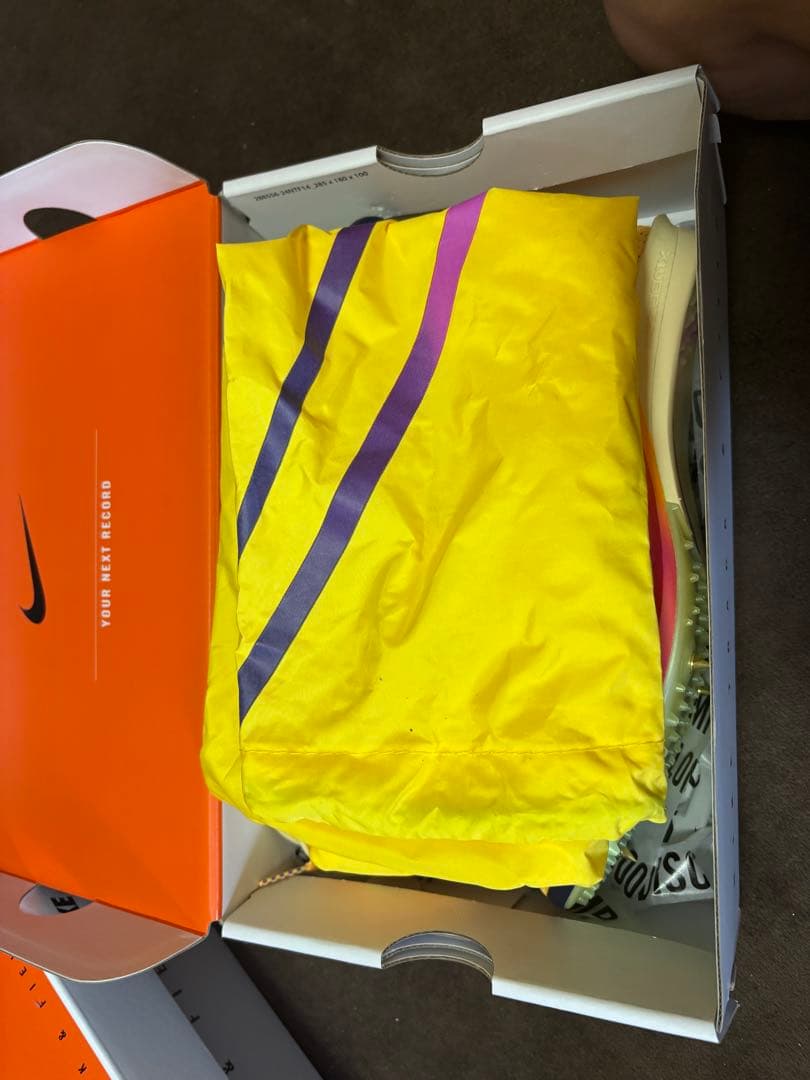【完売品】NIKE ドラゴンフライ2 26.0cmイエロー/パープル