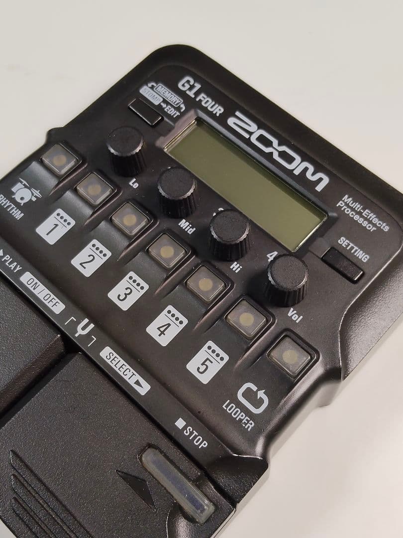 ZOOM G1 FOUR ギター用マルチエフェクター 動作確認済