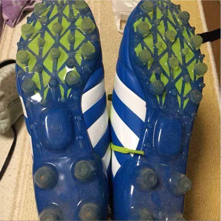 アディダス サッカー スパイク