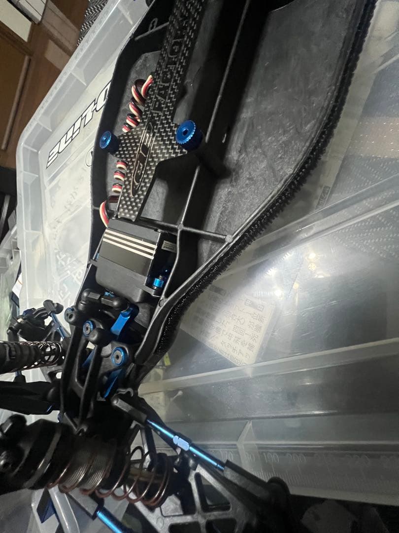 アソシエイテッド　RC10-B4