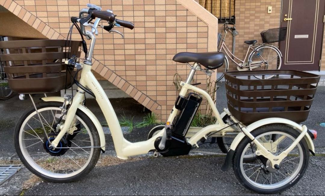 【美品】送料込み！電動アシスト自転車 RAKUTTO RW0B42と用品のセット