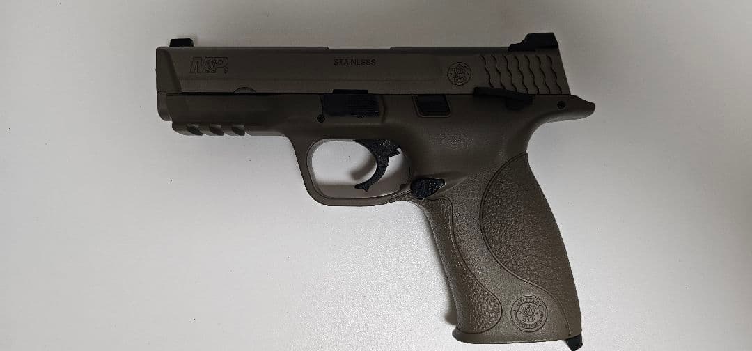 東京マルイ　M&P9 Vcustom スペアマガジン付き