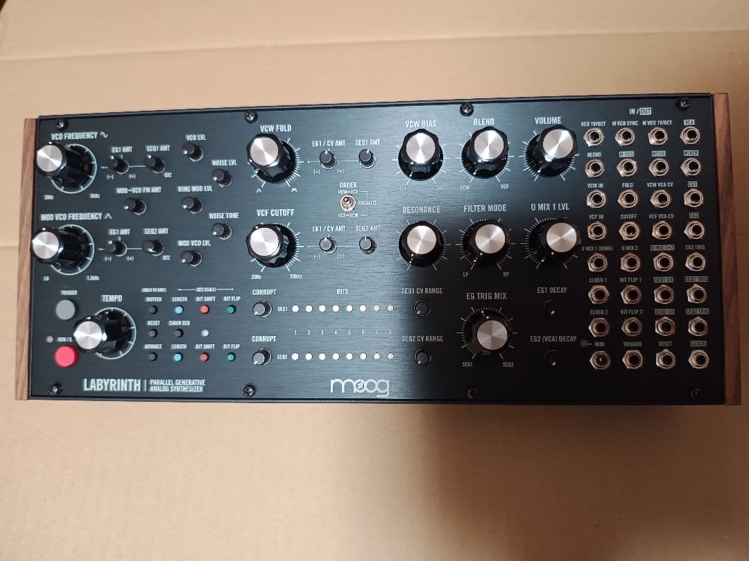 鍵盤楽器 moog LABYRINTH