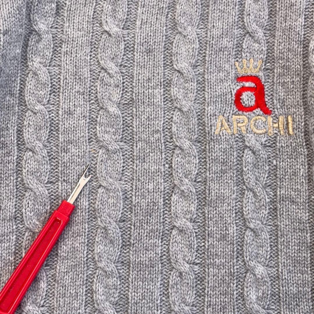 【アルチビオ】ゴルフ ケーブルニットパーカー アンゴラ混 ロゴ刺繍 グレー 36