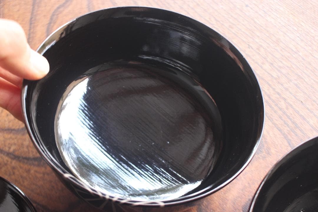 デッドストック！刷毛目黒漆に庸軒好み菊蒔絵の映える煮物椀2点（検京塗雑煮椀