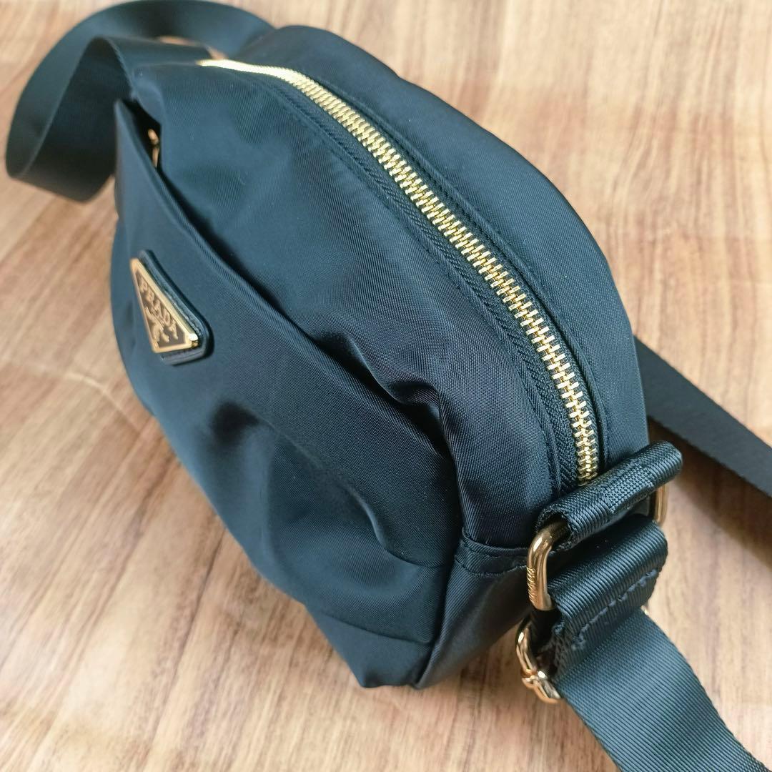 PRADA ノベルティ ブラック ショルダーバック ナイロン prd4