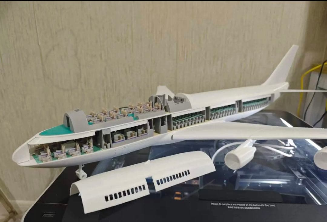 B747-400 模型 プラモデル 1/100
