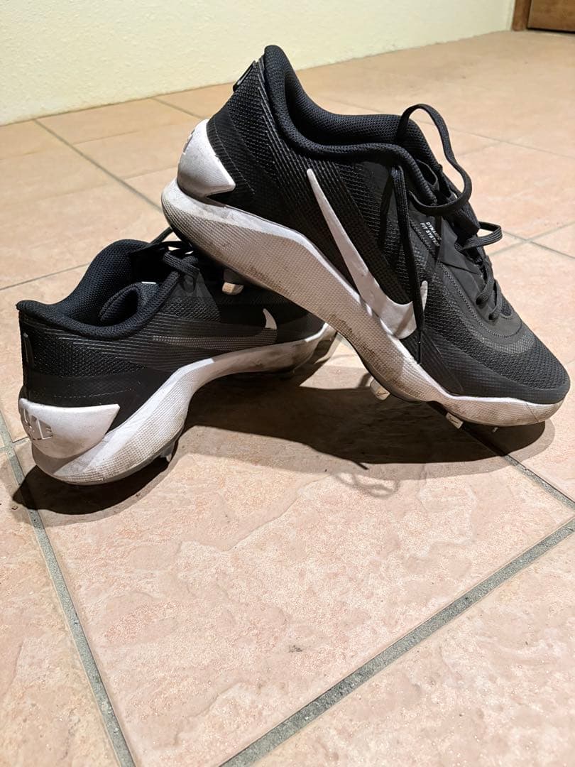 【実使用】カストロ選手 Nike ダイヤモンドショーケース MTL 30cm