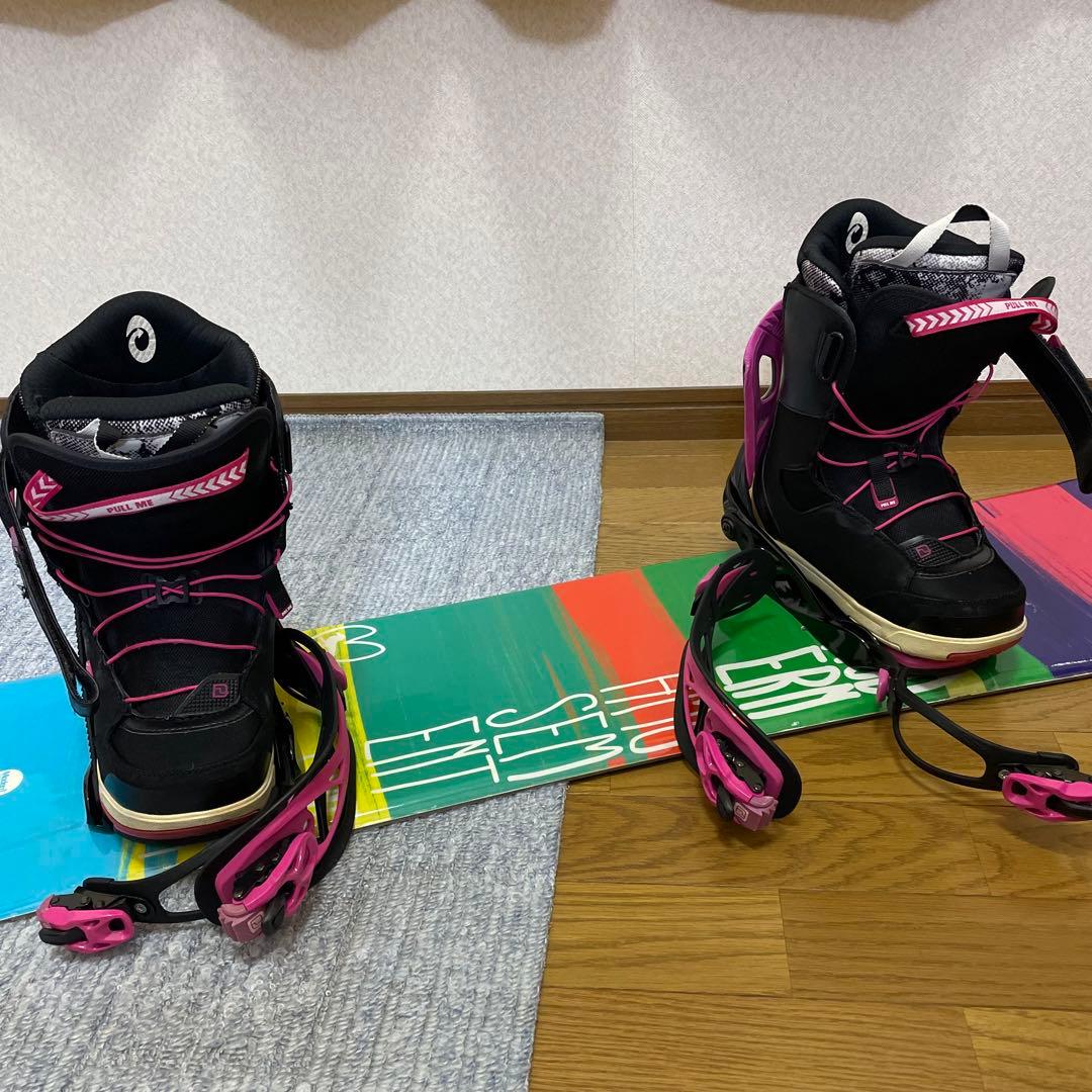 スノーボードとブーツとビンディングの3セット