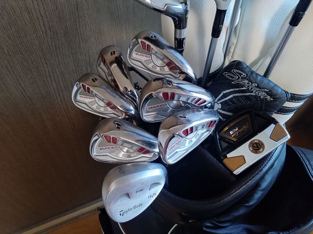 テーラーメイド【美品！！】TaylorMade クラブセット
