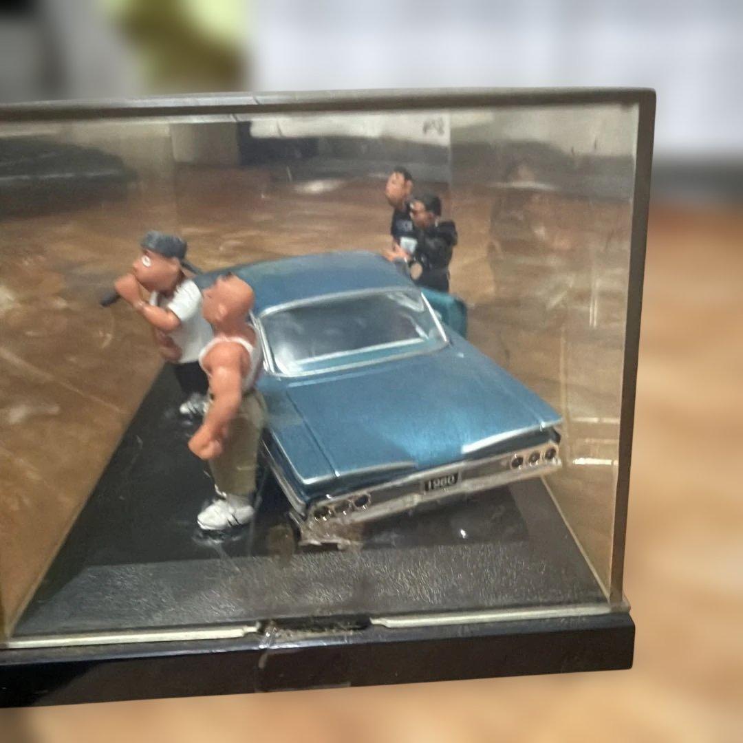 1960年代 青いミニカーとフィギュアセット