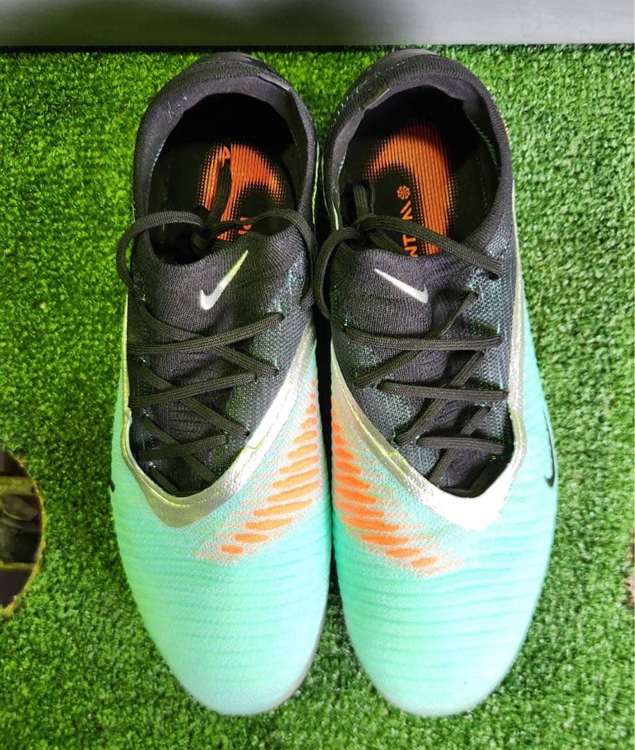 NIKE ファントム6 LOW LE FG