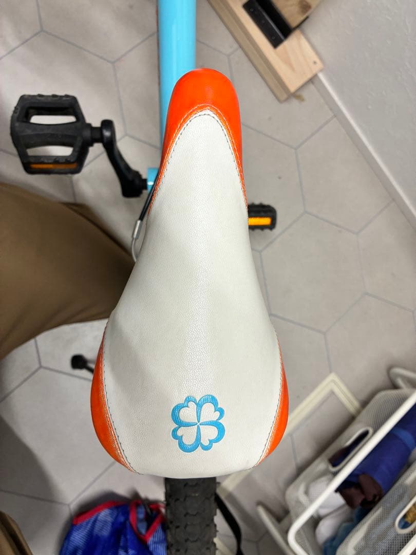 【札幌市受渡し希望】ヨツバサイクル　18インチ　ラムネブルー　室内保管