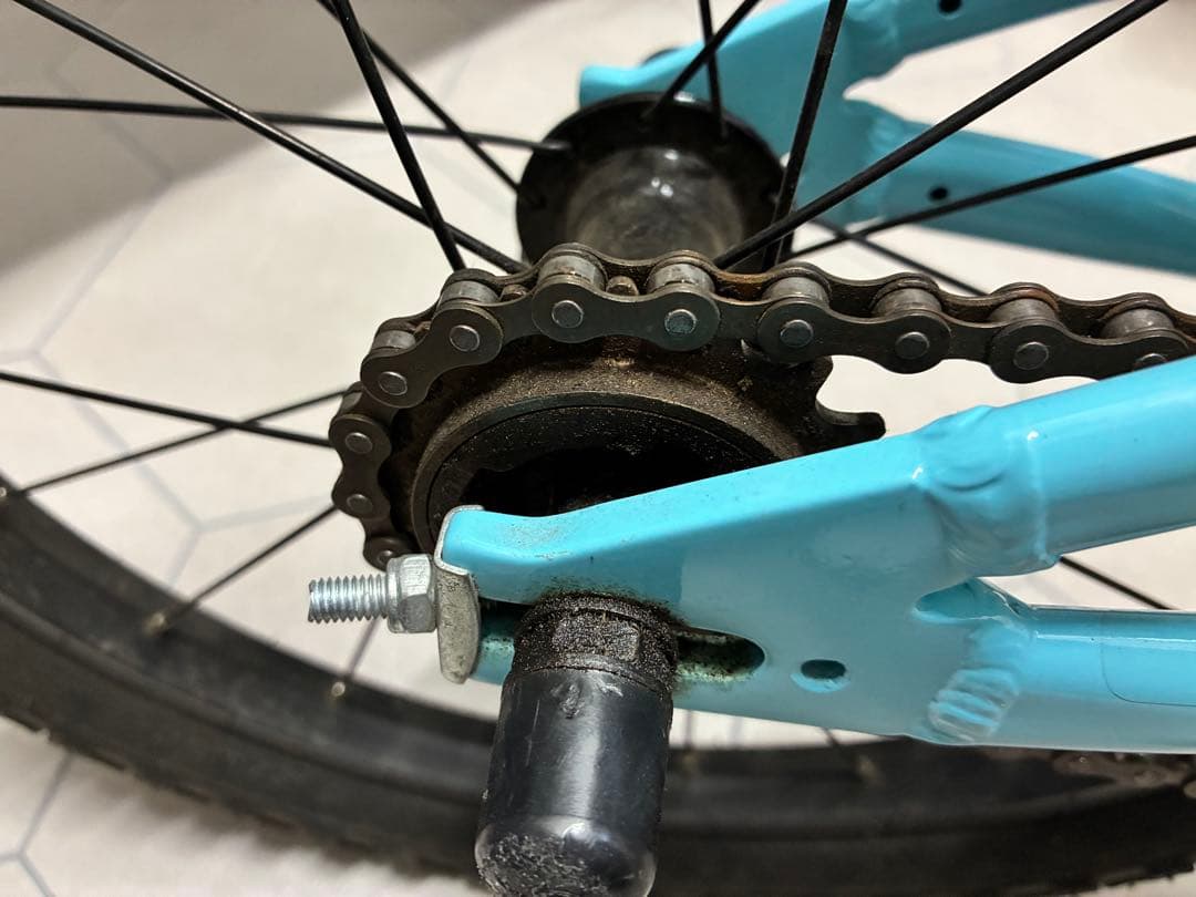 【札幌市受渡し希望】ヨツバサイクル　18インチ　ラムネブルー　室内保管