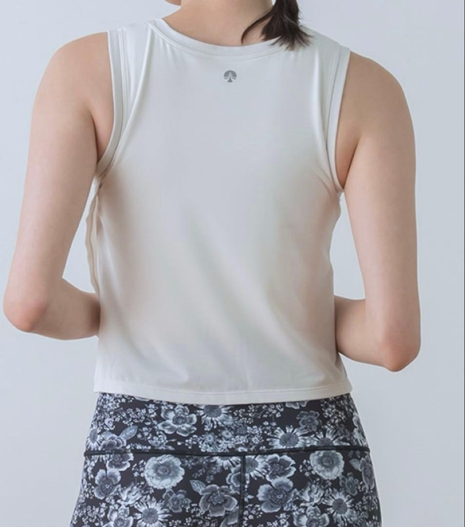 新品♡Mサイズ♡SUKALA ヨガウェア カップ付きタンクトップ