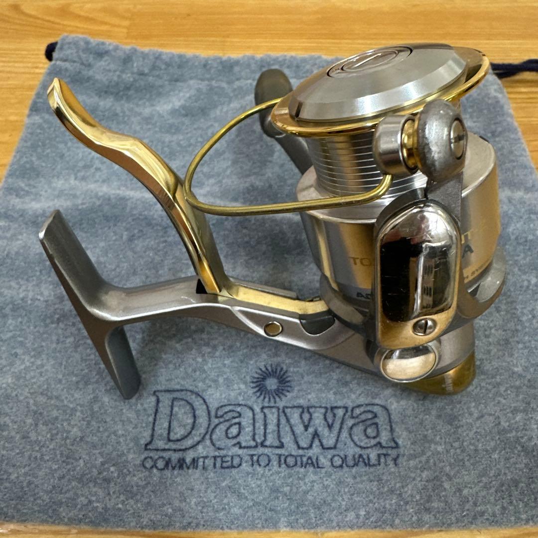 DAIWA ダイワトーナメントISO 2500LBAと替スプール2000LBA