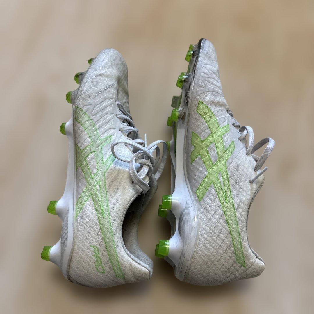 ASICS PREDATOR ホワイト/グリーン スパイク