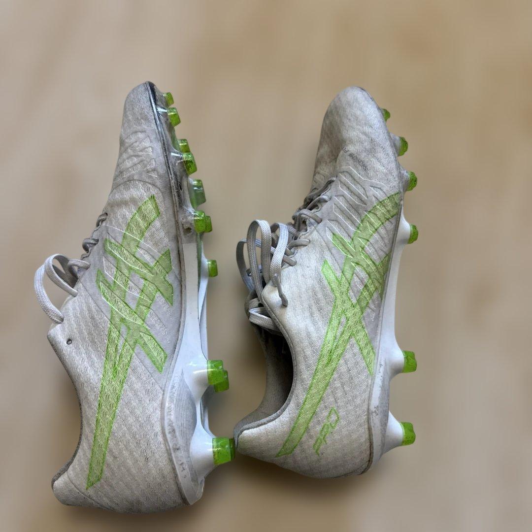ASICS PREDATOR ホワイト/グリーン スパイク