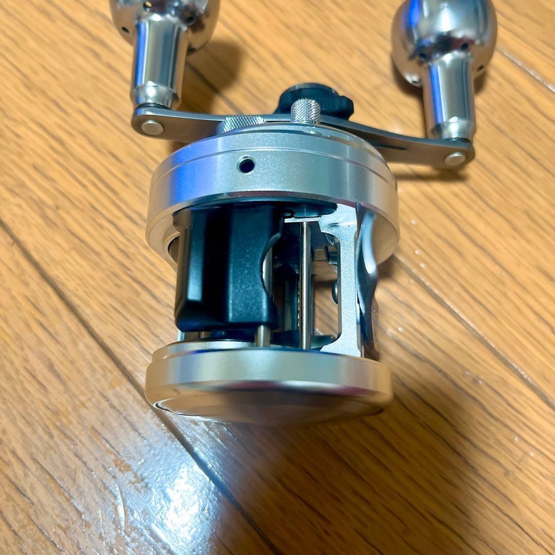 美品 シマノ 12 カルカッタ 100 SHIMANO CALCUTTA