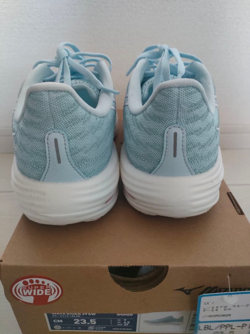 【美品】MIZUNO ウエーブライダー29 SW(レディース・幅広4E)