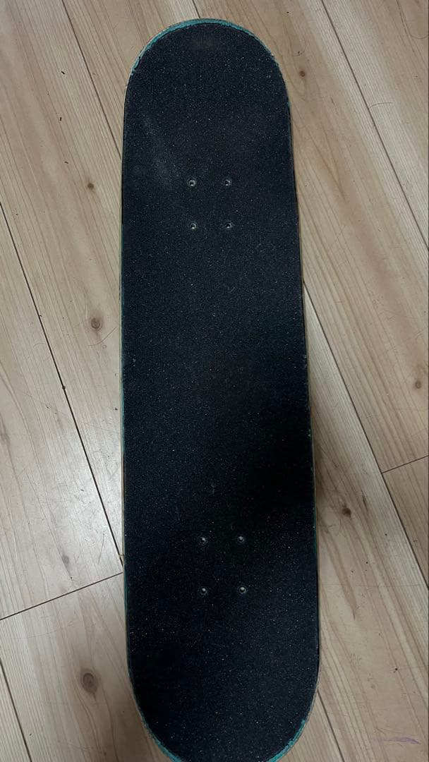 WKND スケートボードデッキ　8.25インチ