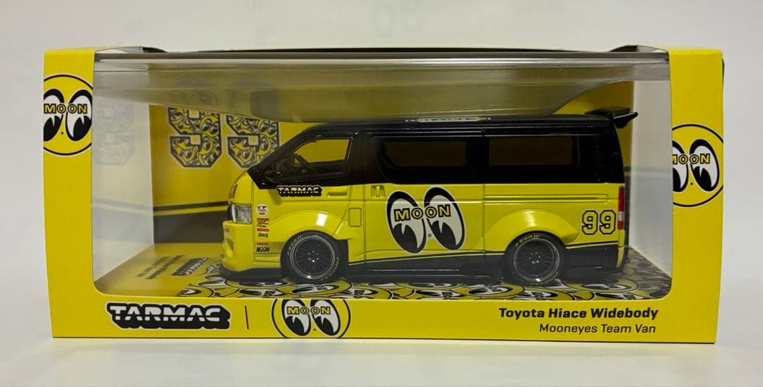 ミニカー TARMAC Toyota Hiace Widebody Mooneyes