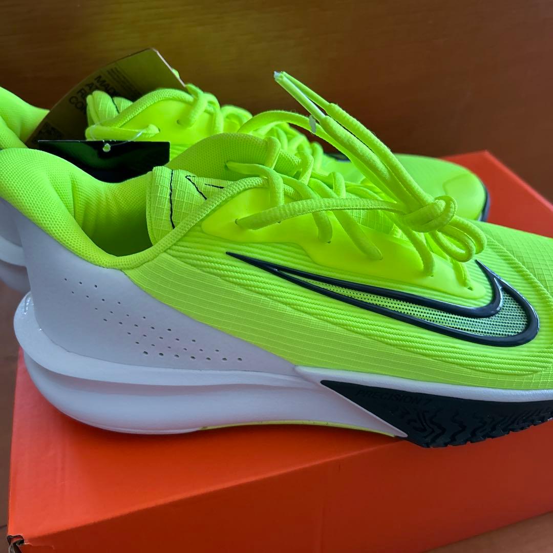 Nike バスケットボールシューズ ネオンイエロー