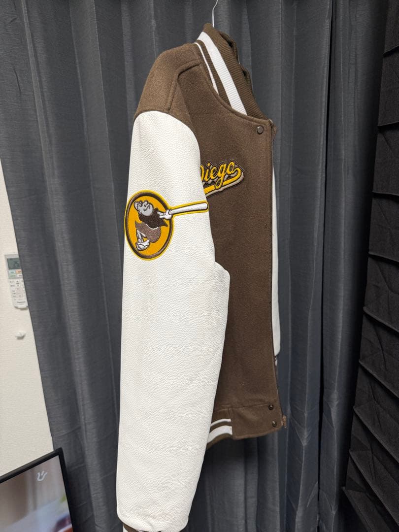 未使用品 サンディエゴ パドレス スタジャン Lサイズ