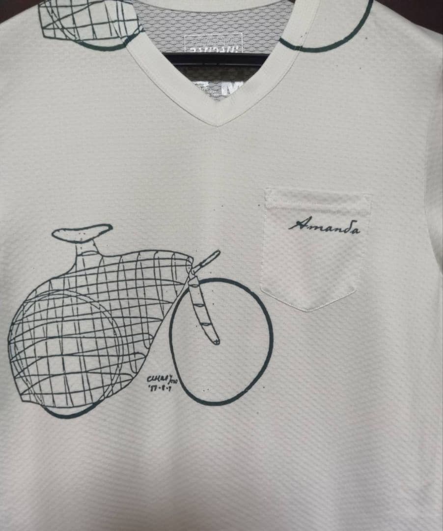 パンダーニ　アマンダ　Tシャツ　Mサイズ