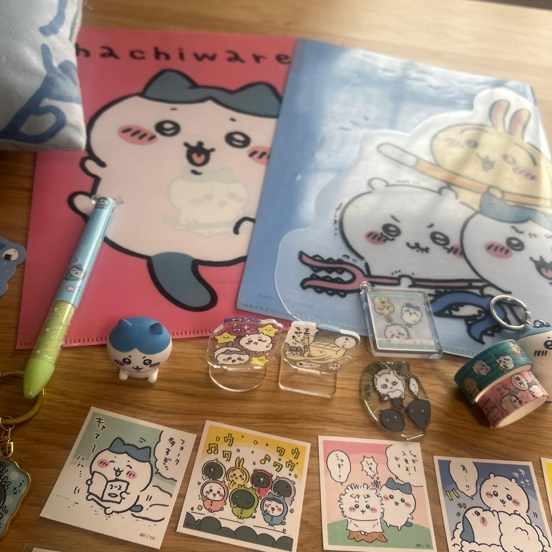 ちいかわグッズ　まとめ売り　ハチワレ　クッション　ぬいぐるみ